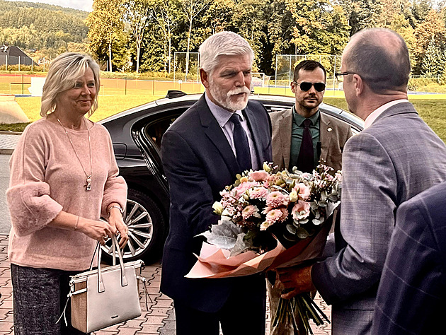 Zaostalá místa potáhnou dolů celou zemi, řekl Pavel. Zamíří i do vyloučené čtvrti