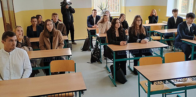 O wellness je zájem, do prvního ročníku studia nastoupilo ve Varech 33 zájemců