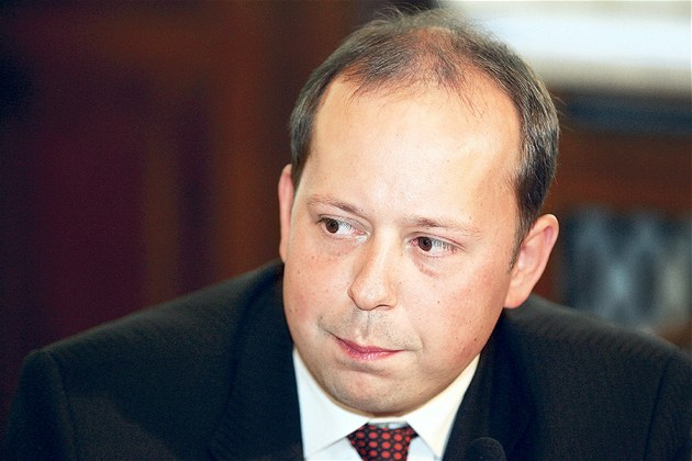 Policie navrhla obžalovat exposlance Šnajdra, viní jej z úplatkářství v rámci VZP