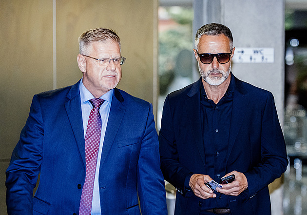 Posílal jsem peníze STAN, řekl u soudu Redlův spolupracovník. Cítí se vinen