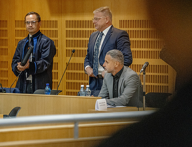 Další den Dozimetru. Čeká se kratší průběh, bude se řešit hlavně Kosova vina