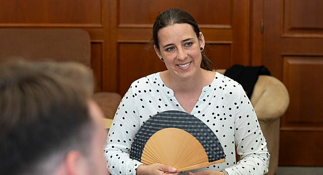 Soud potrestal děkanku hradecké univerzity za vynášení informací o zakázkách