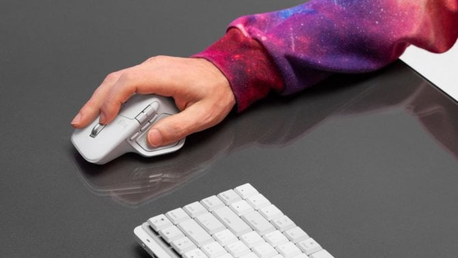 Zapomeňte na ulepený plast. Nová Logitech MX Master 4 má nový povrch, vibrace i vyšší cenu