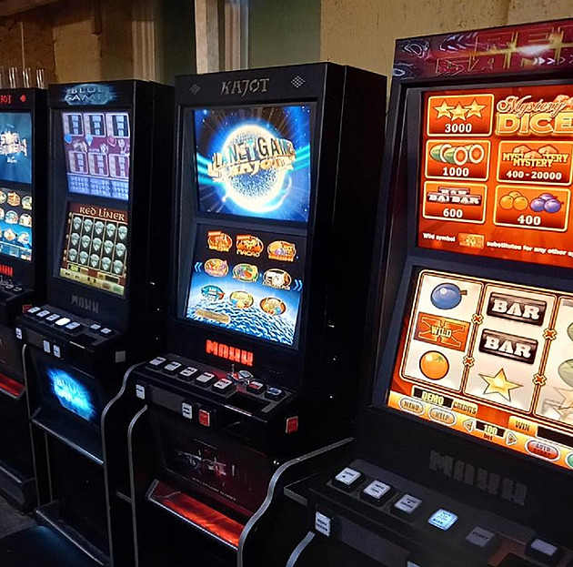 Věčný boj. Nelegálních heren zbylo v Brně jen pár, ale po raziích znovu ožívají