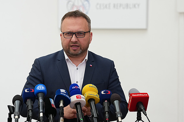 Nemějte moc úspor. Finanční rezerva rodiny může vést k odmítnutí superdávky