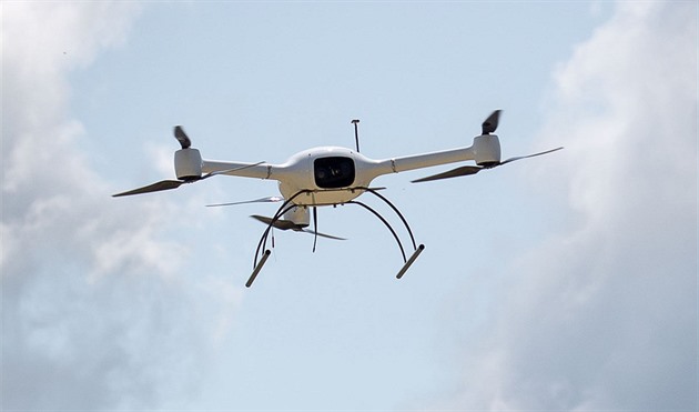 Armáda odhalila drony létající nad českými vojenskými objekty