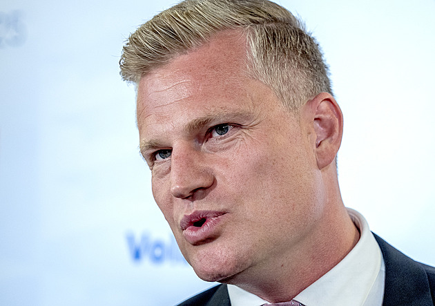 Jsme důležitý článek, řekl Turek v garáži a popřál si k narozeninám. Kauzy odmítá