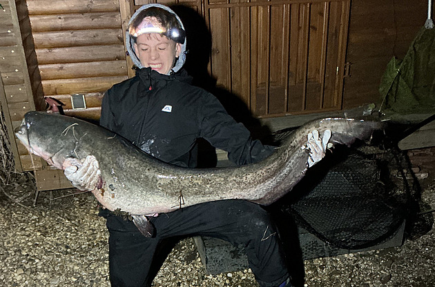 Dědův malý podběrák na to nestačil. Životní souboj se 161centimetrovým sumcem