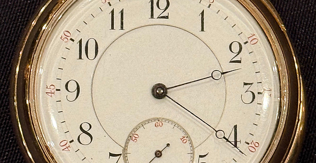 Hodinky z Titaniku se zastavily v čase 02:20, teď se vydražily za rekordní sumu