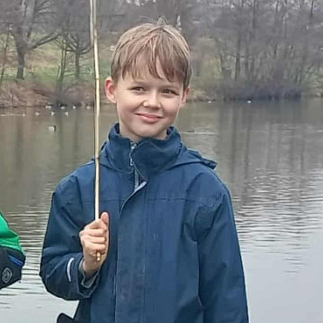 Drony hledají v obci na Zlínsku pohřešovaného chlapce, vrtulník vzlétnout nemohl