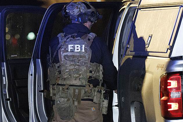 Střelce z univerzity našli mrtvého, byl jím bývalý student. Trump ihned reagoval