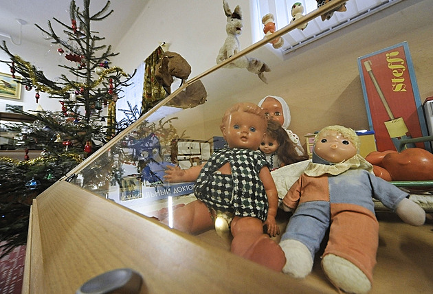 Jak se měnily Vánoce? Stromeček bez kolekce, hlavně že byly mandarinky