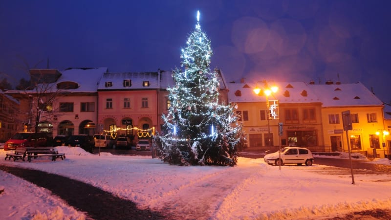 Sledujte RADAR: Kde bude na Štědrý den ještě sněžit? Další dny má přijít příjemná změna