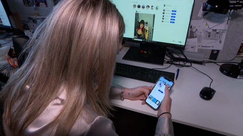 Od flirtu k úzkostem. Polovina mladých Čechů propadla sextingu, hrozí ale zneužití fotek