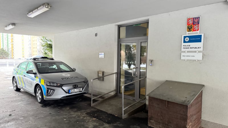 Zděšení na policejní služebně v Praze: Žena přinesla protitankovou střelu