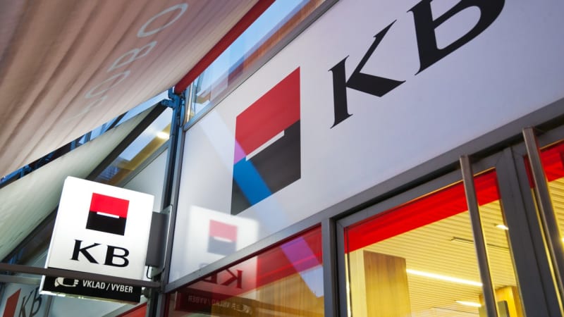 Komerční bance nefungovalo mobilní bankovnictví. Výpadek trval několik hodin