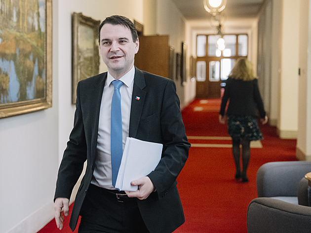 Rezignujte, vyzval Macinka zpravodajku OSN. Ta tvrdí, že výrok o Izraeli neřekla