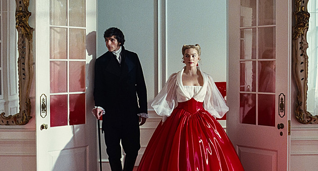 Tvůrčí rozlet vs. historická věrnost. Kostýmy v Bouřlivých výšinách budí vášně