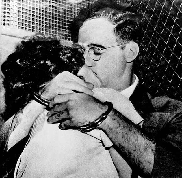 „Zradou jste narušili chod dějin.“ Před 75 lety začal největší proces se špiony v USA