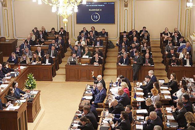 Poslanci budou projednávat zákon, který zpřísní pravidla pro sociální sítě