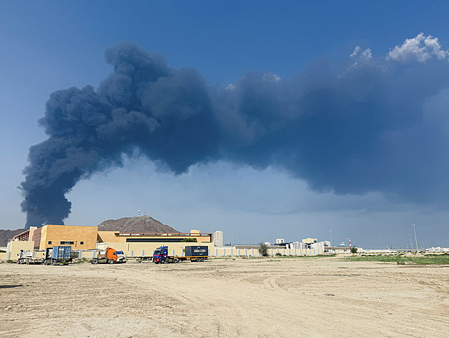 V Abú Zabí zemřel civilista. Zabily ho úlomky íránské balistické střely