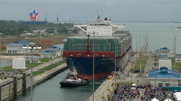 Doprava v Panamském průplavu je na maximu, íránská krize překreslila trasy tankerů