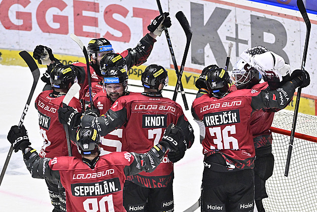Plzeň - Sparta 0:1. Marný závěrečný nápor domácích, postup zařídil kapitán Chlapík