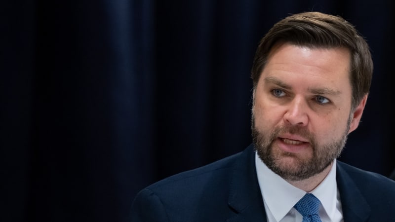 Vance hrozí Teheránu: Otevřte klíčovou tepnu, nebo se mírové rozhovory změní