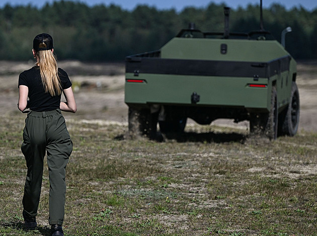 Budoucnost je tady. Poprvé jsme dobyli ruské pozice jen s roboty, hlásí Zelenskyj