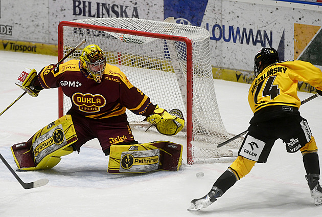 ONLINE: Litvínov - Jihlava 1:1. Hlavův gól neplatí! Barážový mač je tak nerozhodný