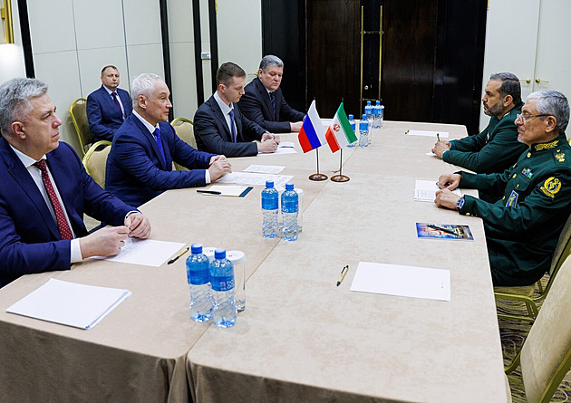 Írán nabízí Číně, Rusku i dalším obranné technologie a zkušenosti s „porážkou“ USA