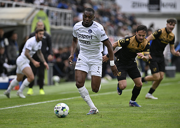 Slovácko - Baník 2:1, Rozhodly bleskové trefy. Ostravané mají k záchraně zase dál