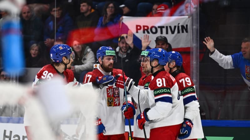 MS v hokeji ON-LINE: Češi proti Slovincům nasadí Pavláta, Dostála nepustili lékaři