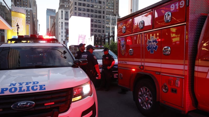 Krvavý útok na nádraží v New Yorku. Muž pobodal šest lidí, zadržela ho policie