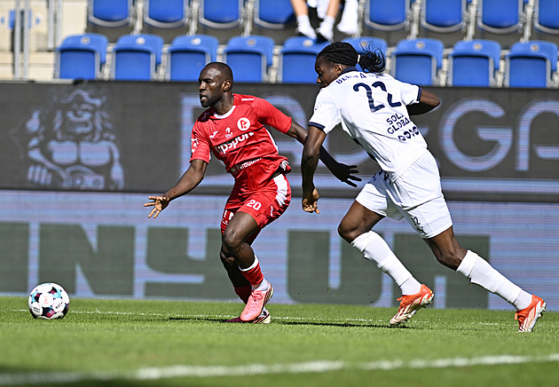 Slovácko - Pardubice 0:0, bod pro trápící se soupeře, oba i nadále čekají na vítězství