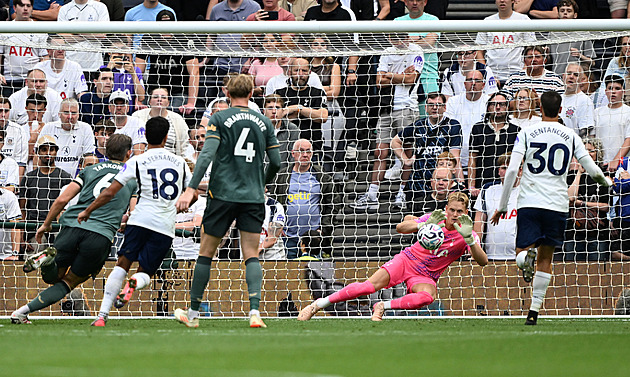 ONLINE: Chelsea ztratila proti Hullu, Liverpool remizoval. V akci Tottenham