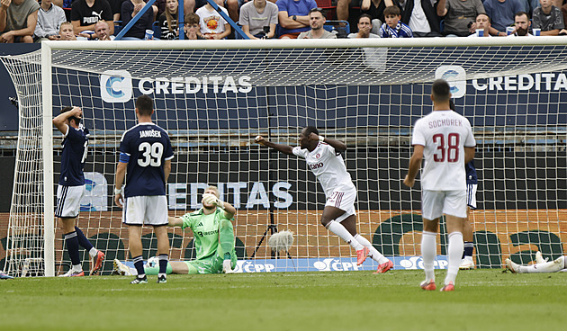 Olomouc - Sparta 0:3, jasná výhra hostů. Krásně pálil Mercado, pomohl i vlastní gól