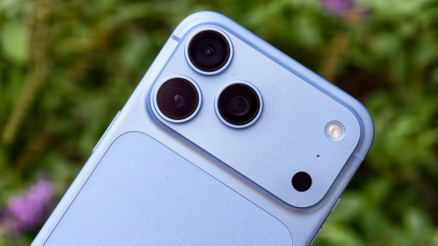 Navenek stejný, uvnitř vylepšený: rozborka odhaluje změny u iPhone 18 Pro