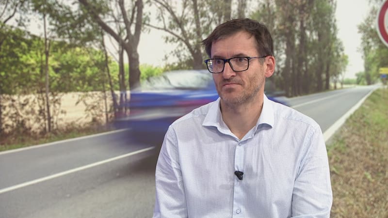 Riziko je nepřiměřené, řidič mnoho času neušetří. Expert varoval před rychlou jízdou