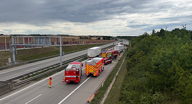 Dočasně se uzavírá část Pražského okruhu kvůli instalaci nosníku mostu