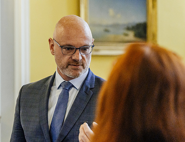 Vláda projednává změnu financování asistentů pedagoga v základních školách