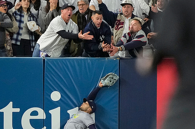 Yankees prohráli po bizarním momentu. O homerun je připravil vlastní fanoušek