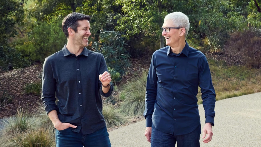 Schizma ve vedení Applu? Tim Cook rázně rozbil všechna podezření