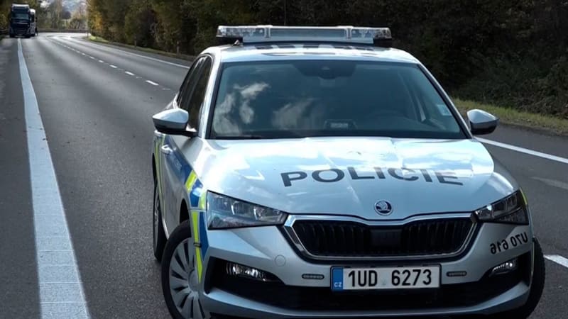Útok samurajským mečem v Mostě: Agresor usekl muži prsty, policie ho stíhá pro pokus o vraždu